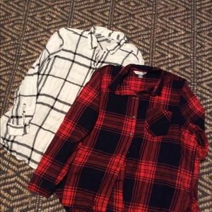 2 Old Navy XXL button downs